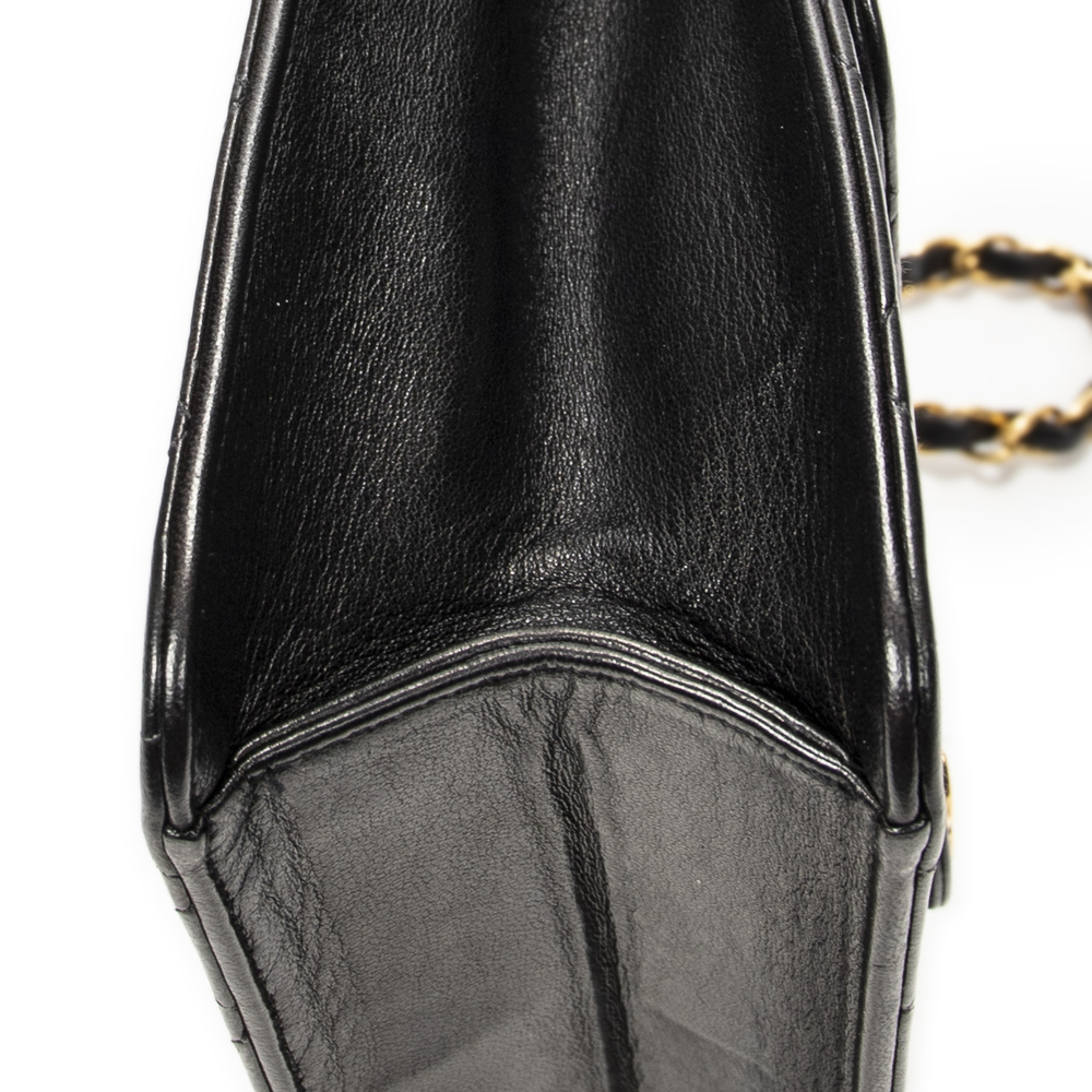 Chanel Vintage Push Lock Straight Flap - Picture 7 of 10